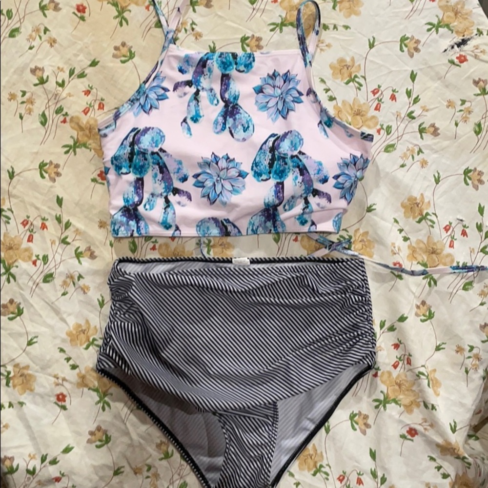 High waisted bikini